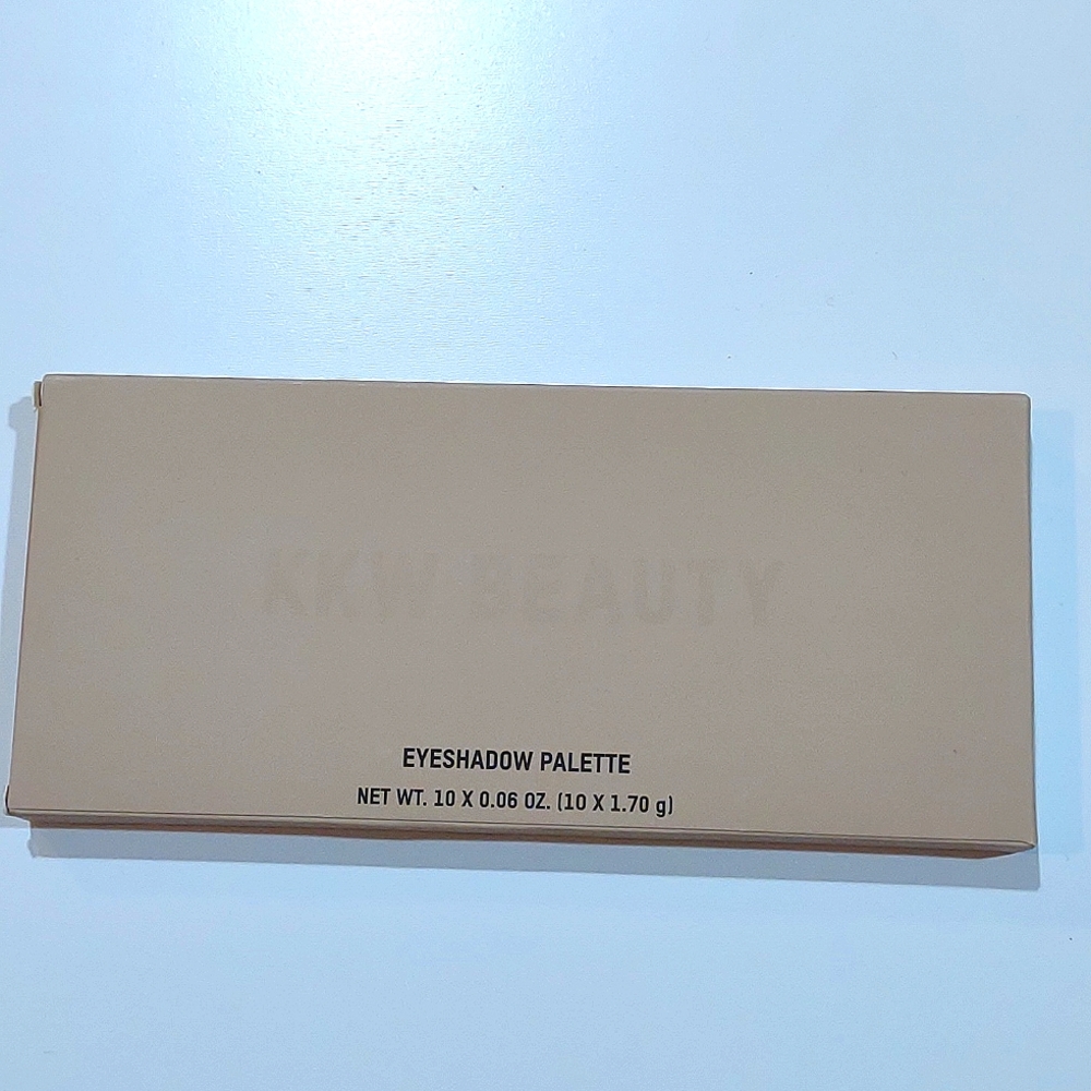 KKW Beauty Eyeshadow Palette Classic BRAND NEW RARE!!!